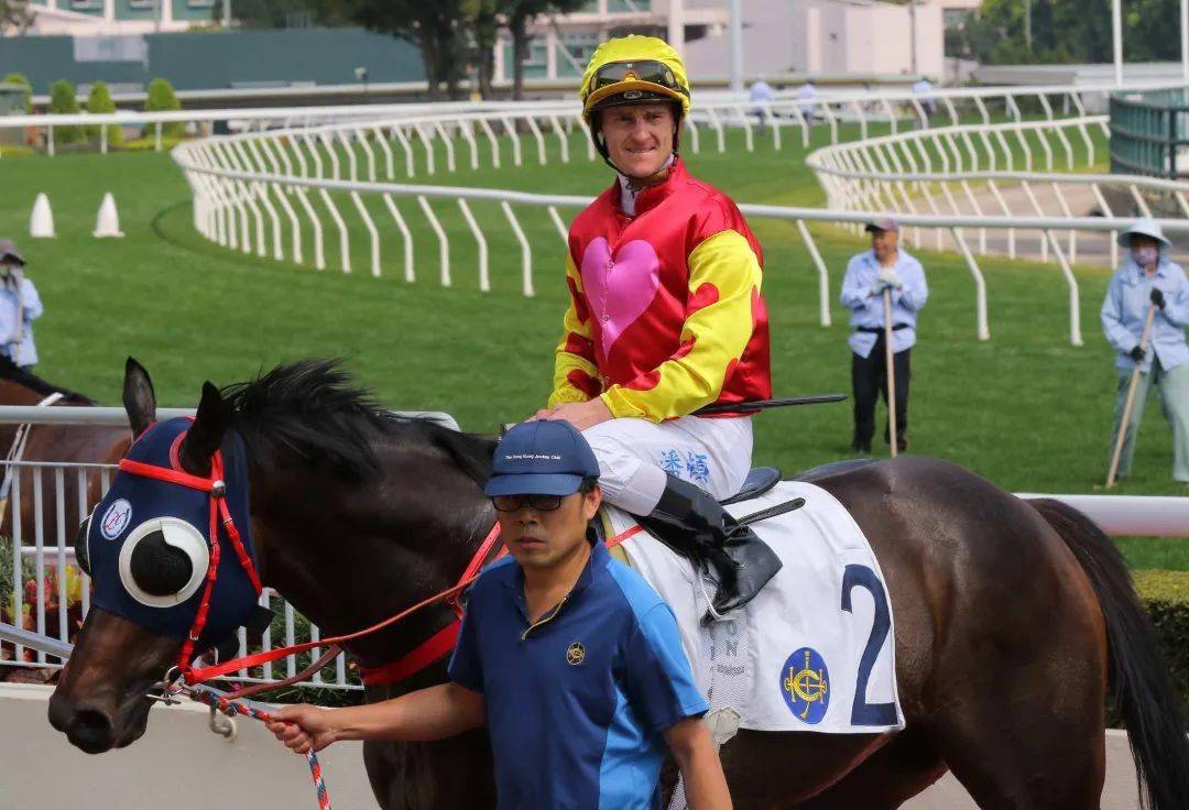 共创佳绩!团体赛事胜出,团队精神备受称赞 共创佳绩!团体赛事胜出,团队精神备受称赞