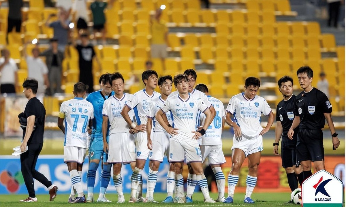 国内足球联赛竞争激烈近期上演 国内足球联赛竞争激烈近期上演