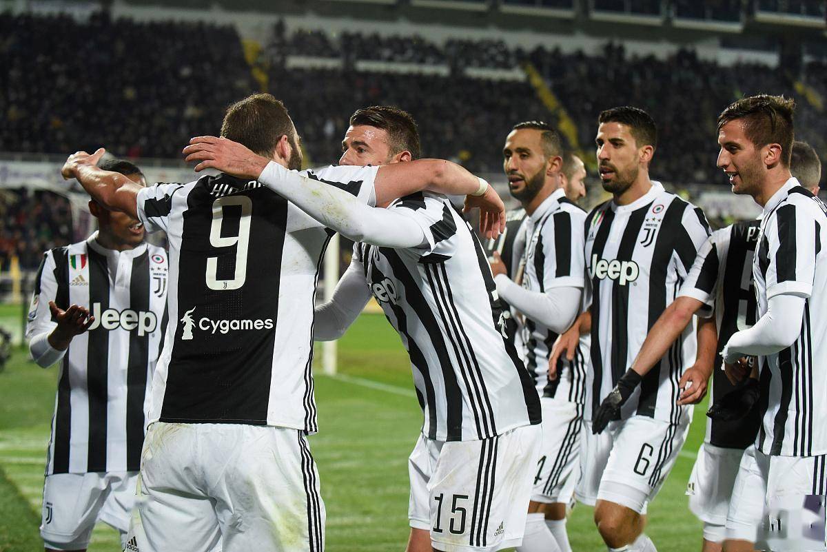 尤文图斯能否击败劲敌,备受球迷期待 尤文图斯能否击败劲敌,备受球迷期待